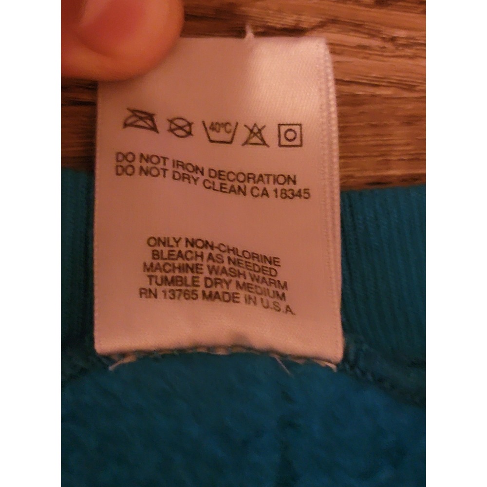 vtg 80s Fruit Of The Loom Graphic Sledding Sz M Turquoise 50/50 Made In USA - Picture 3 of 7